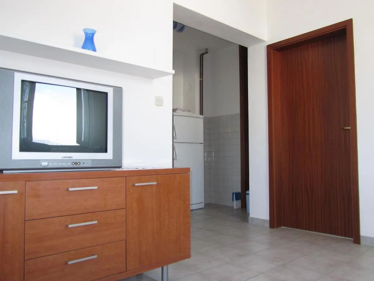 Apartments By The Sea Slatine, Ciovo - 15916